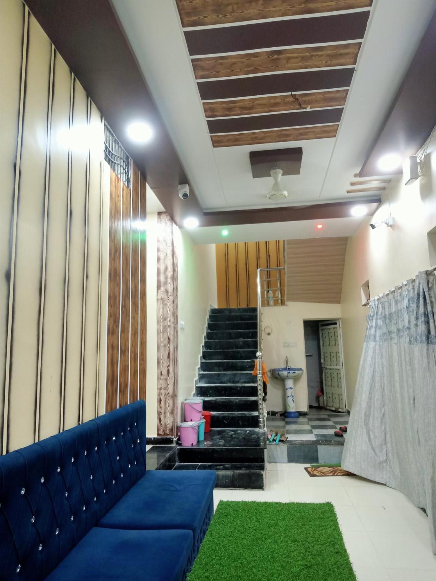 Hardik Palace 乌贾因 外观 照片
